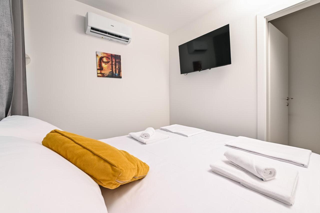 Pansion Comfort Lepar Novalja Exterior photo